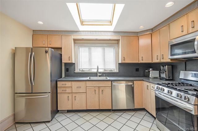 1018 Cottage Place, Baldwin, NY 11510