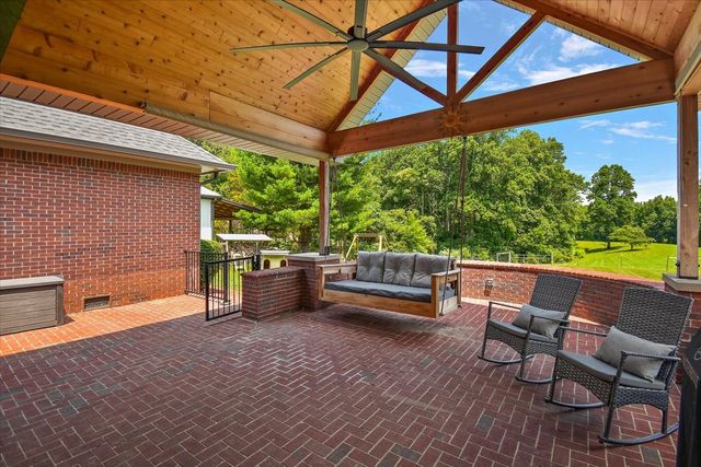 2309 Allen Ferry Rd, Smithville, TN 37166