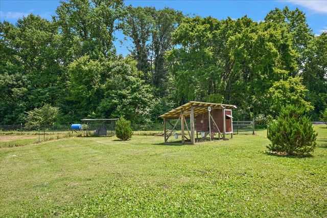2309 Allen Ferry Rd, Smithville, TN 37166