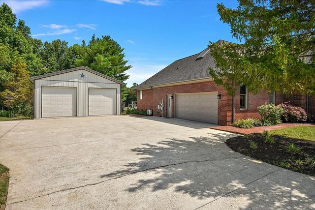 2309 Allen Ferry Rd, Smithville, TN 37166
