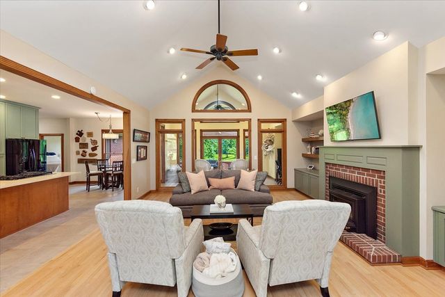 2309 Allen Ferry Rd, Smithville, TN 37166