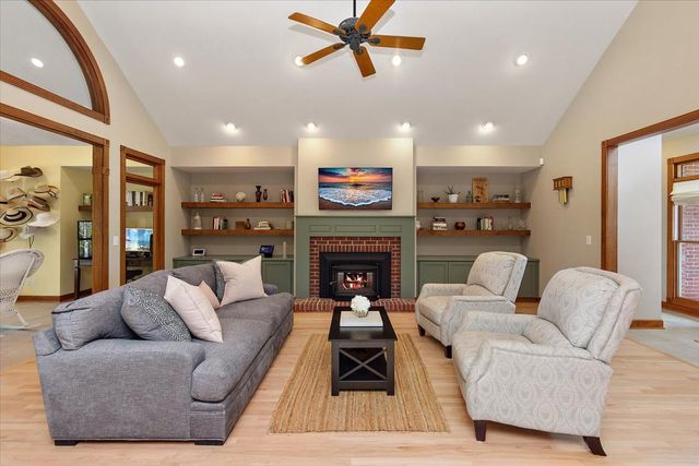 2309 Allen Ferry Rd, Smithville, TN 37166