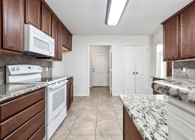 1714 Prince Drive, Alvin, TX 77511