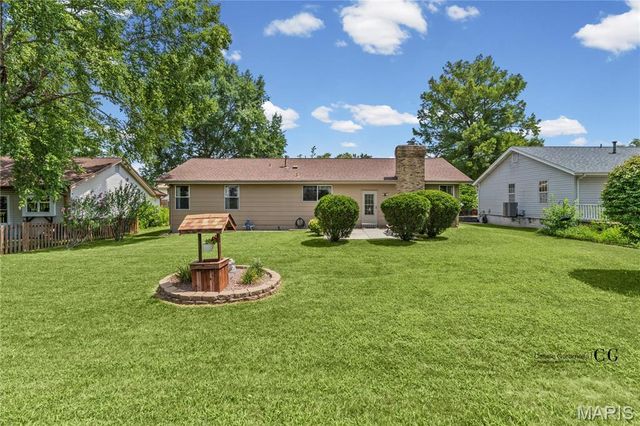 2807 Sundowner Drive, St Charles, MO 63303