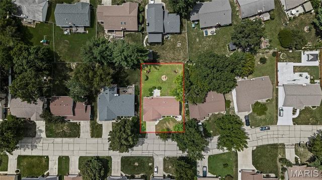 2807 Sundowner Drive, St Charles, MO 63303
