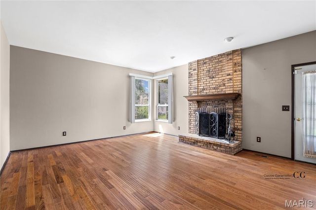 2807 Sundowner Drive, St Charles, MO 63303