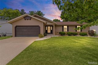 2807 Sundowner Drive, St Charles, MO 63303