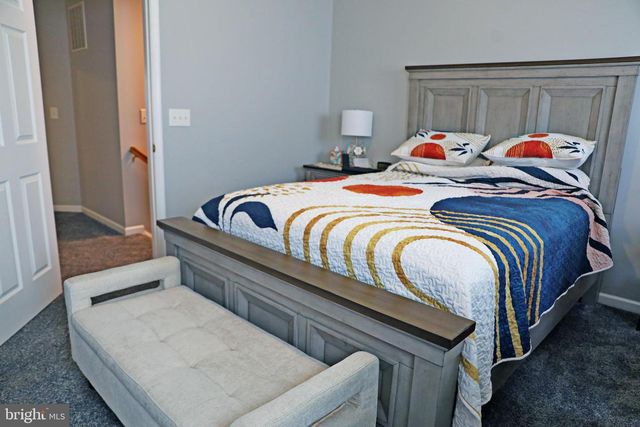 16 TREVINO DR, Martinsburg, WV 25405