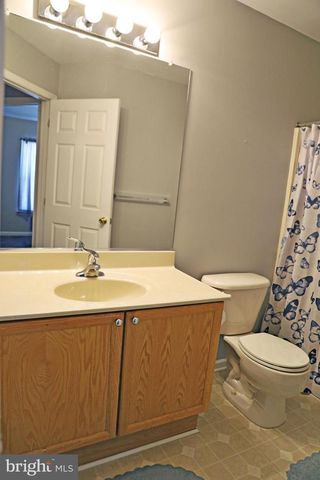 16 TREVINO DR, Martinsburg, WV 25405