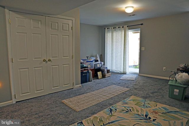 16 TREVINO DR, Martinsburg, WV 25405