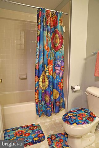 16 TREVINO DR, Martinsburg, WV 25405