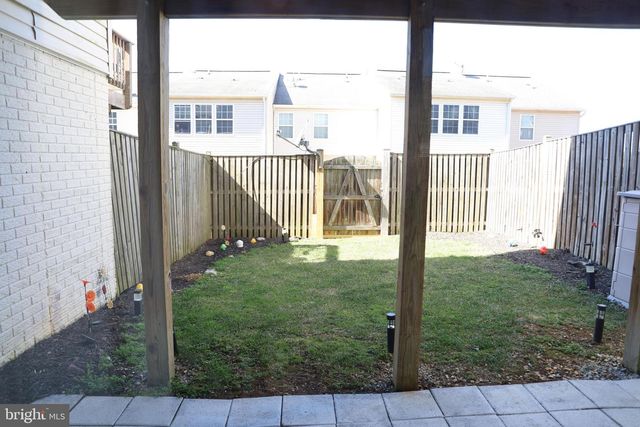 16 TREVINO DR, Martinsburg, WV 25405