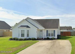 1008 Penncross Drive, Greenville, NC 27834