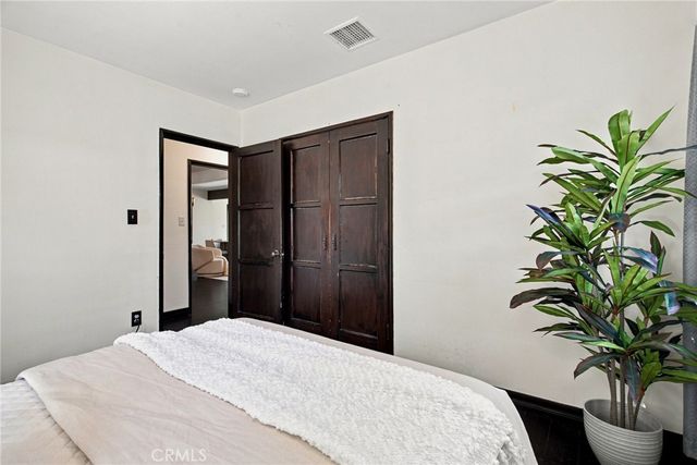 7357 Anatola Avenue, Lake Balboa, CA 91406