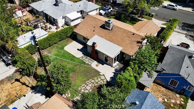 7357 Anatola Avenue, Lake Balboa, CA 91406