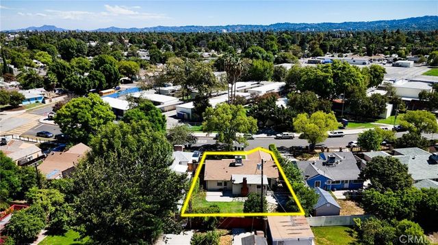7357 Anatola Avenue, Lake Balboa, CA 91406