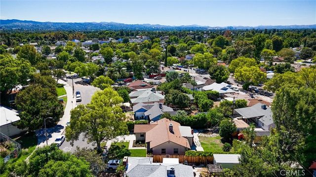 7357 Anatola Avenue, Lake Balboa, CA 91406