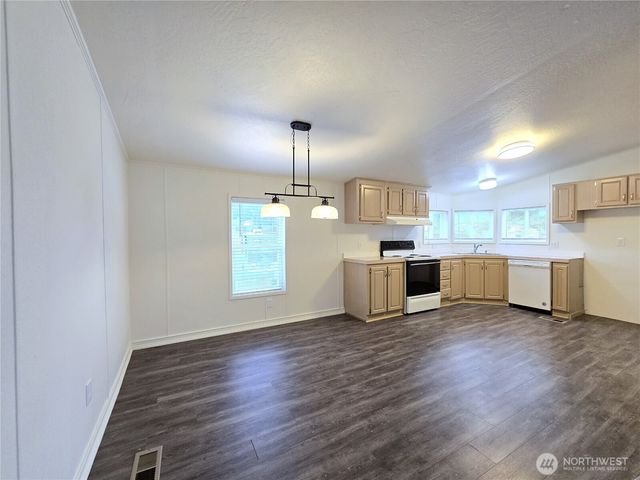 151 Nix Lane, Centralia, WA 98531