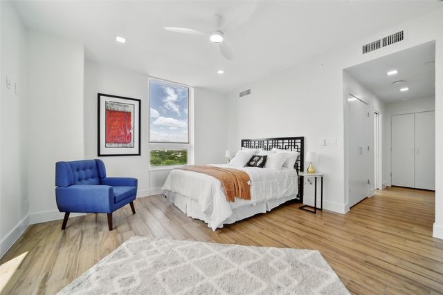 5110 San Felipe Street 77W, Houston, TX 77056