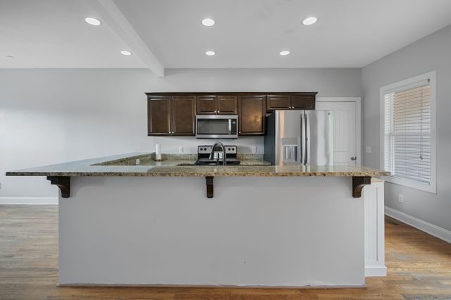 1248 Leaf Ln, Ashland City, TN 37015