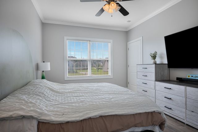 1248 Leaf Ln, Ashland City, TN 37015
