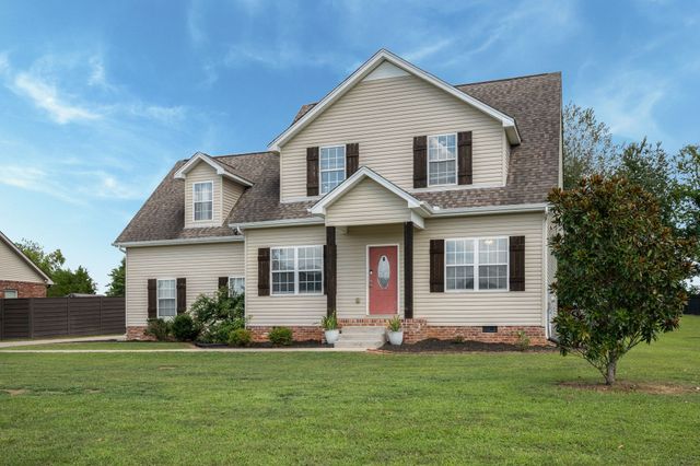 1248 Leaf Ln, Ashland City, TN 37015
