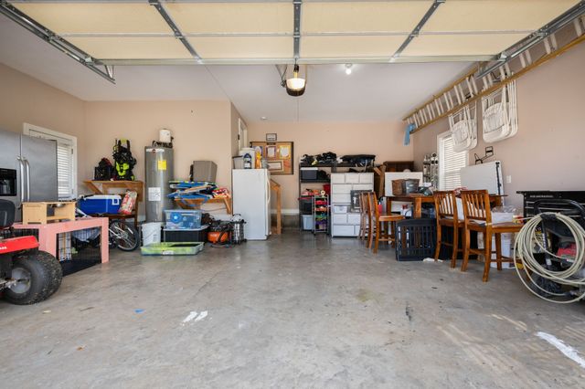 1248 Leaf Ln, Ashland City, TN 37015