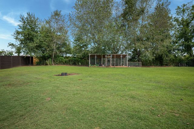 1248 Leaf Ln, Ashland City, TN 37015