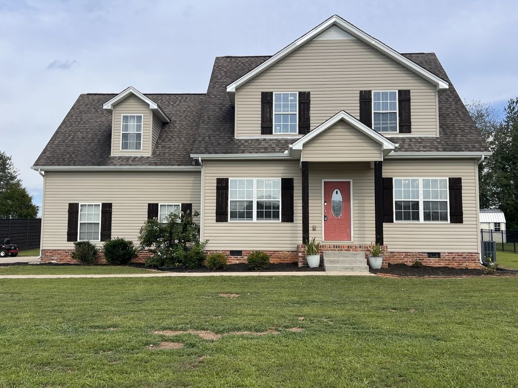 1248 Leaf Ln, Ashland City, TN 37015
