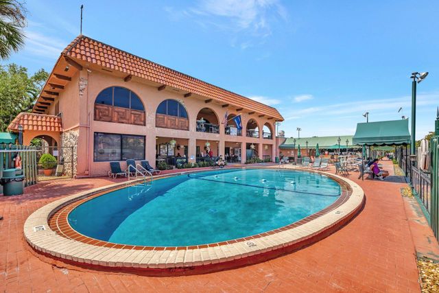 660 Tennis Club Drive 303, Fort Lauderdale, FL 33311