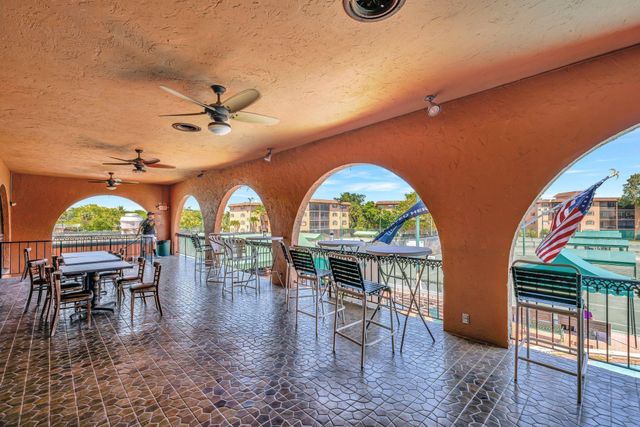 660 Tennis Club Drive 303, Fort Lauderdale, FL 33311