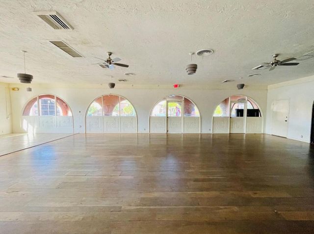 660 Tennis Club Drive 303, Fort Lauderdale, FL 33311