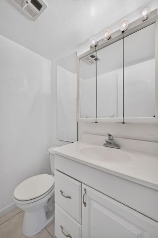 660 Tennis Club Drive 303, Fort Lauderdale, FL 33311