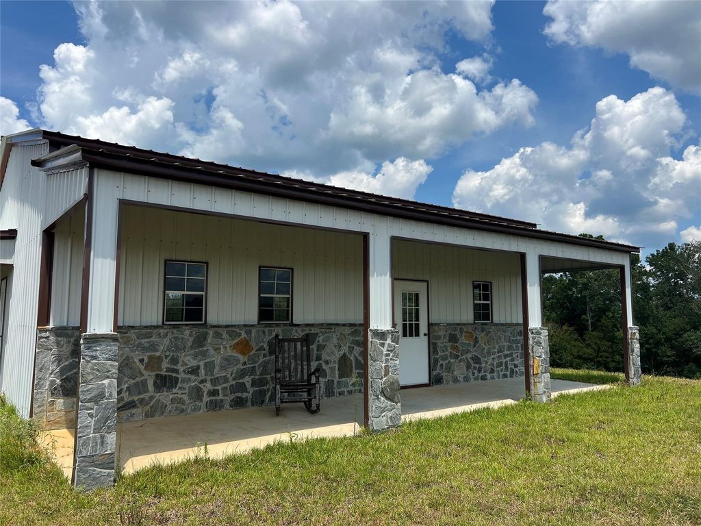 186 Hunters Creek Trail, Woodville, TX 75979