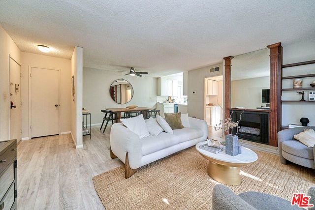 5437 Corteen Place 212, Los Angeles, CA 91607