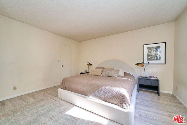 5437 Corteen Place 212, Los Angeles, CA 91607