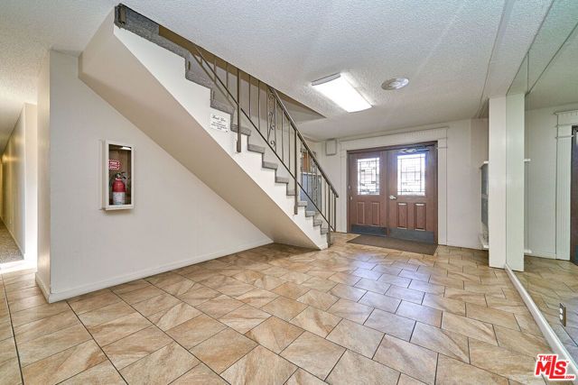 5437 Corteen Place 212, Los Angeles, CA 91607