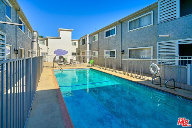 5437 Corteen Place 212, Los Angeles, CA 91607