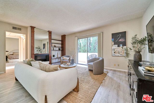 5437 Corteen Place 212, Los Angeles, CA 91607