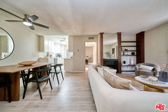 5437 Corteen Place 212, Los Angeles, CA 91607