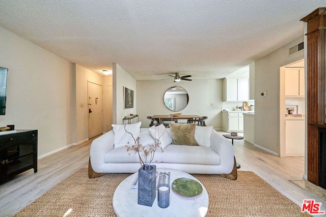 5437 Corteen Place 212, Los Angeles, CA 91607