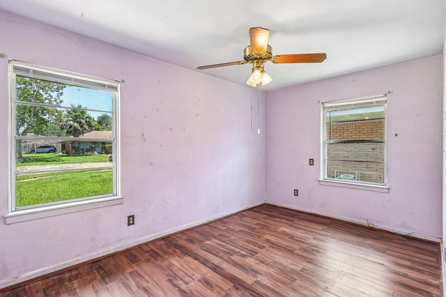 1501 Colby Drive, Baytown, TX 77520