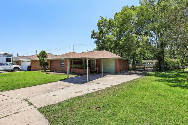 1501 Colby Drive, Baytown, TX 77520