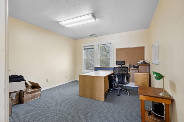 1823 11th St, Sacramento, CA 95811