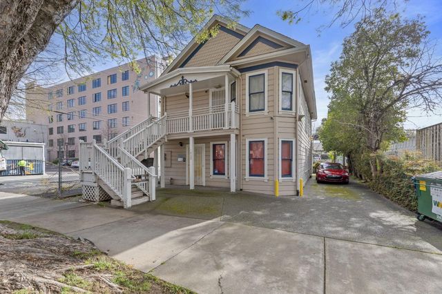 1823 11th St, Sacramento, CA 95811