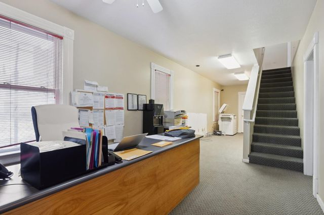 1823 11th St, Sacramento, CA 95811