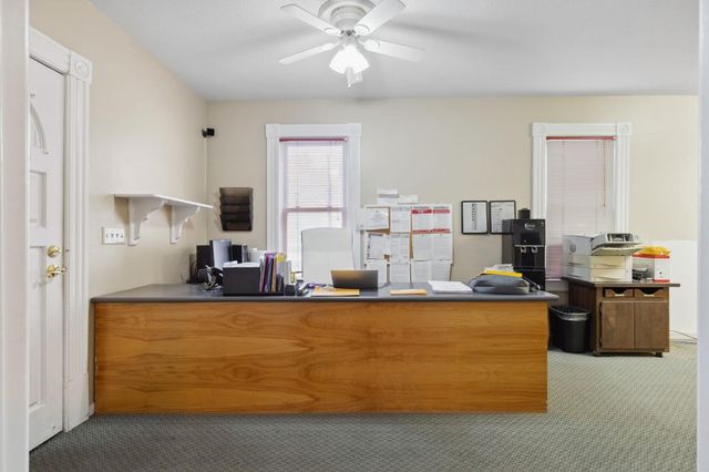 1823 11th St, Sacramento, CA 95811