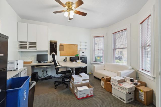 1823 11th St, Sacramento, CA 95811