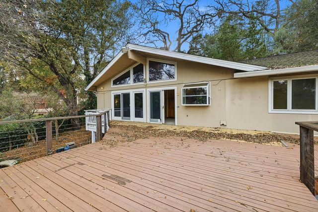 16 Castlewood Drive, Pleasanton, CA 94566