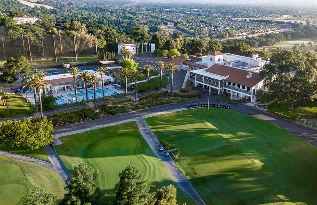 16 Castlewood Drive, Pleasanton, CA 94566